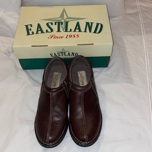 Eastland Amore Brown Leather Loafer Shoes 8.5 M Excellent Condition, in box